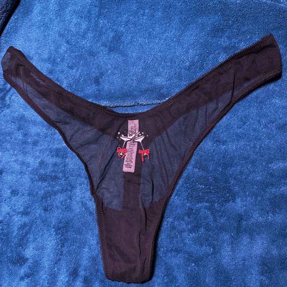 VS Thong